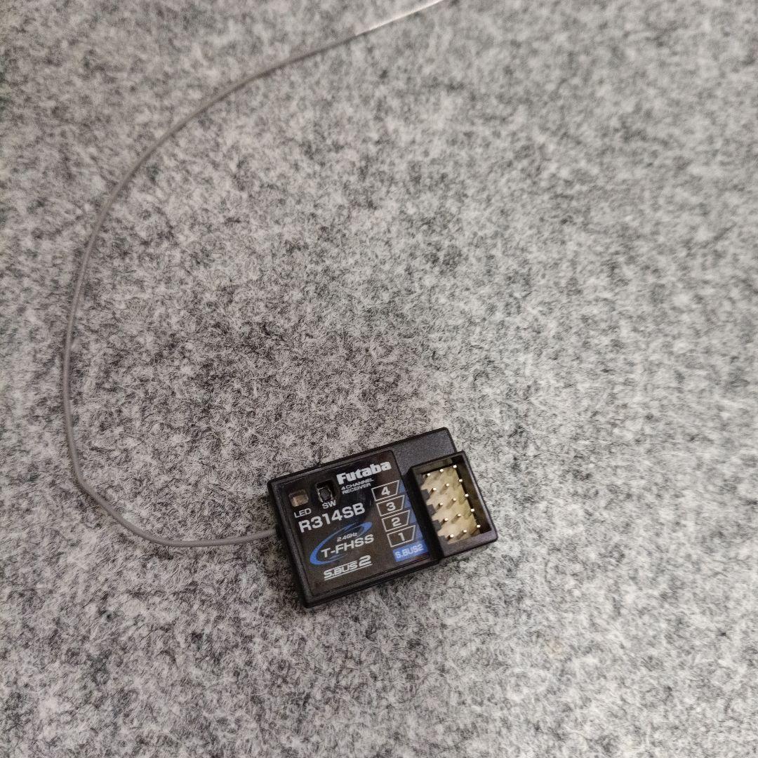Futaba 3PV 送信機とR314SB受信機セット