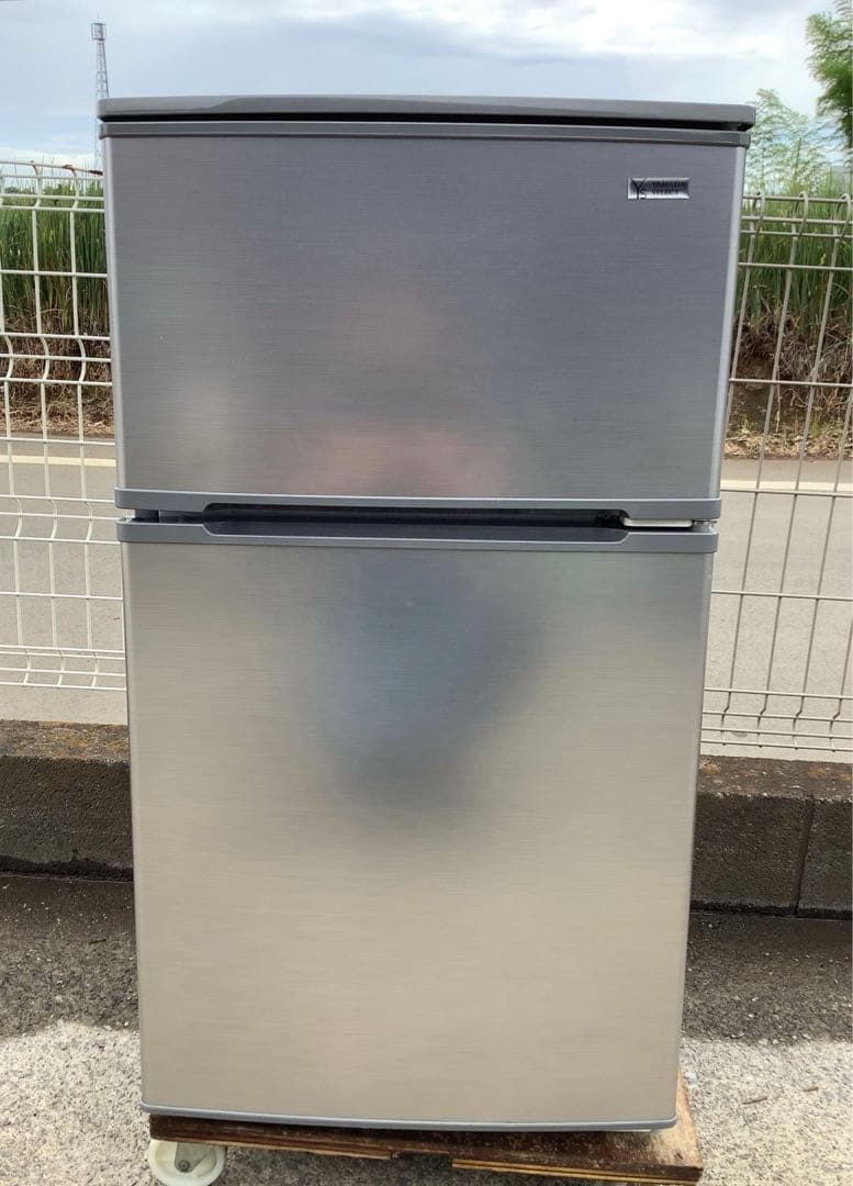 ヤマダ電機 2ドア冷蔵庫 90L YRZ-C09G1 2019年製 シルバー系