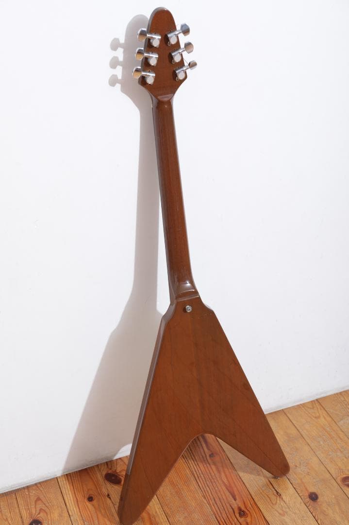 Flying V（メーカー不明／DuncanフロントPU・Schallerペグ）