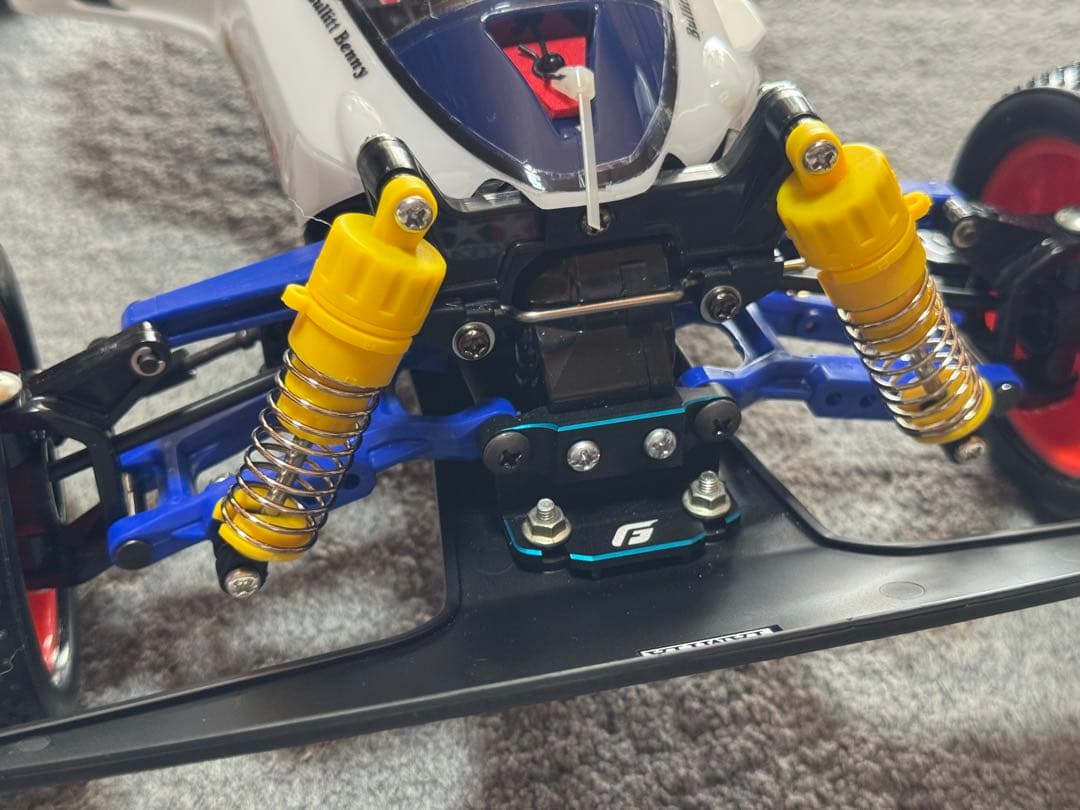 タミヤサンダーショットボディ&ウイング搭載セイントドラゴンシャーシ、メカ・OP付