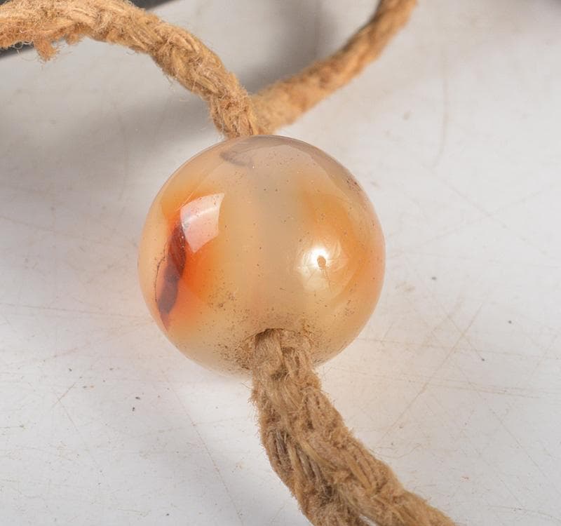 時代提げ物　金蒔絵桜閣山水文　印籠　薬入　獣骨根付　緒締め玉　D　R5255