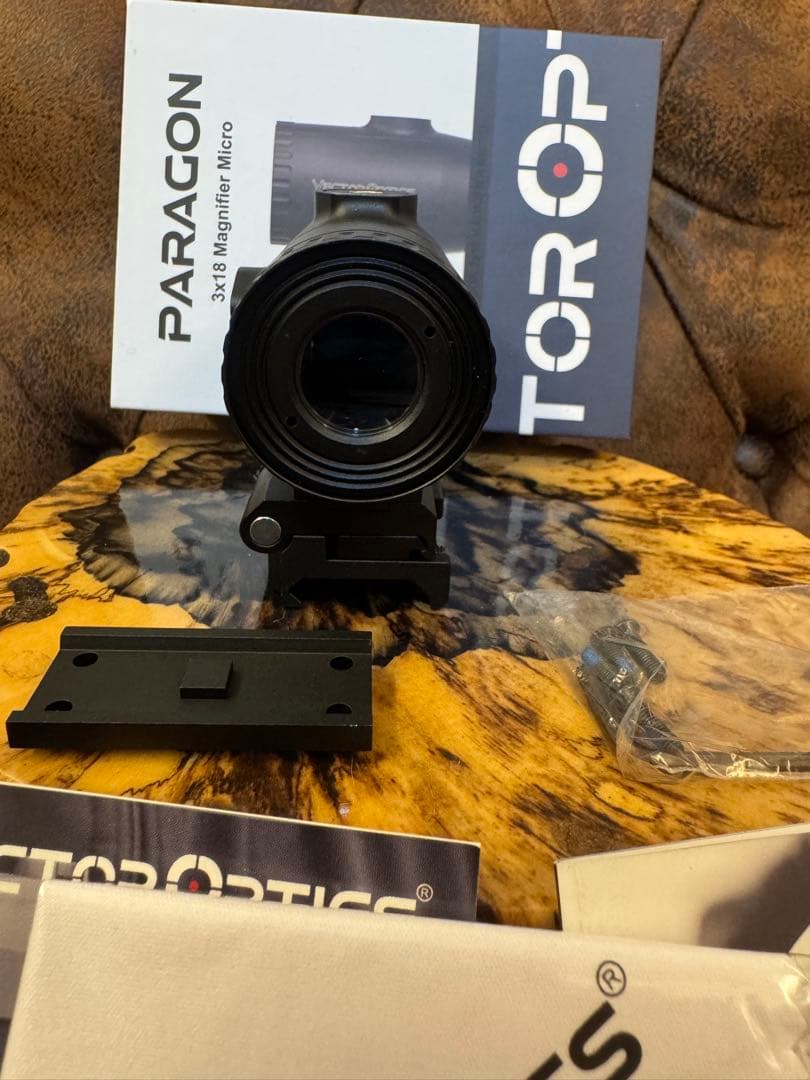 Vector Optics Paragon 3x18 マグニファイア