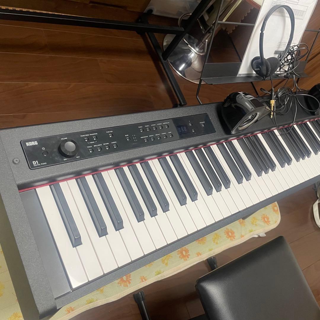 KORG D1 88鍵電子ピアノ 22年モデル 美品 ペダル 譜面台