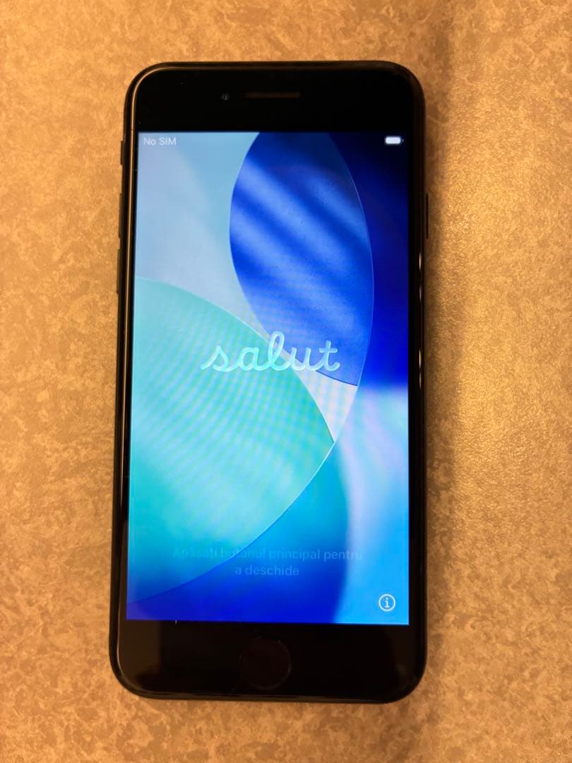 iPhone SE2 ブラック 64 GB SIMフリー