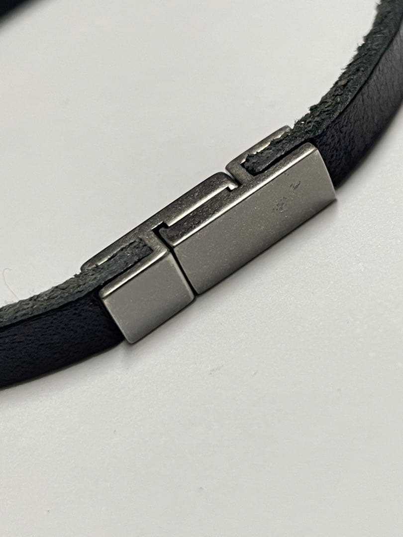 SAINT LAURENTサンローラン　プレート　レザー　ブレスレット　❤︎