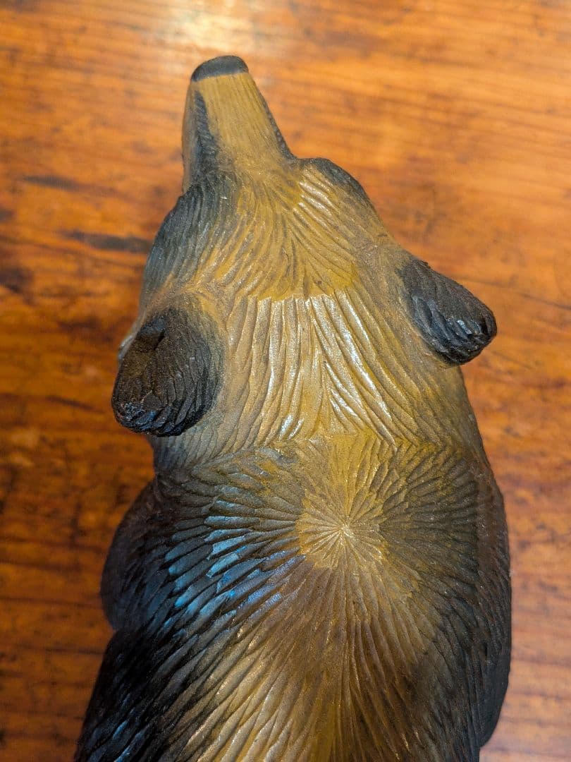 【八雲】木彫り熊 奥田博臣 銘=臣 北海道 ガラス目 熊彫