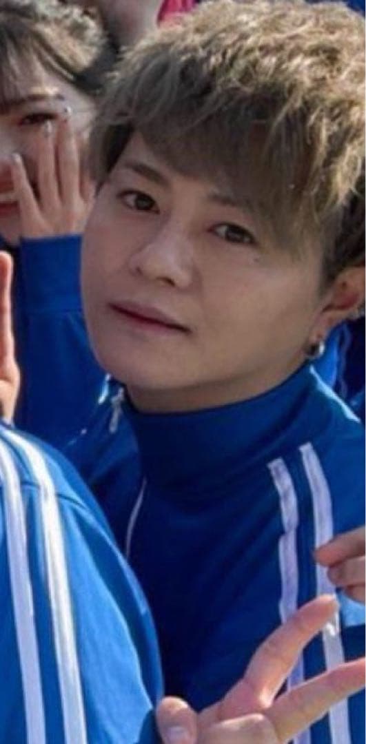 フォーエイト48 こたつ 直筆サイン付きジャージ キャンペーン当選物