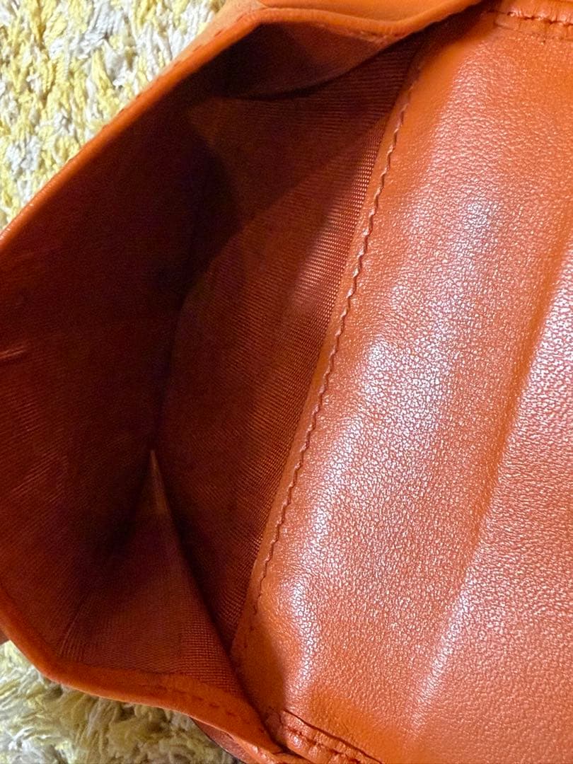 PRADA 二つ折り財布 青 レザー　美品