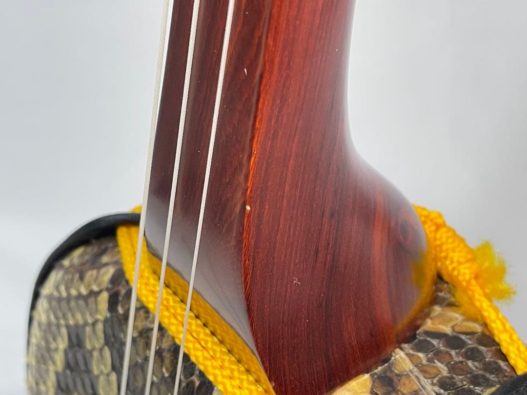 沖縄三線 宮古木工芸 本皮1枚張り 極上パドック棹