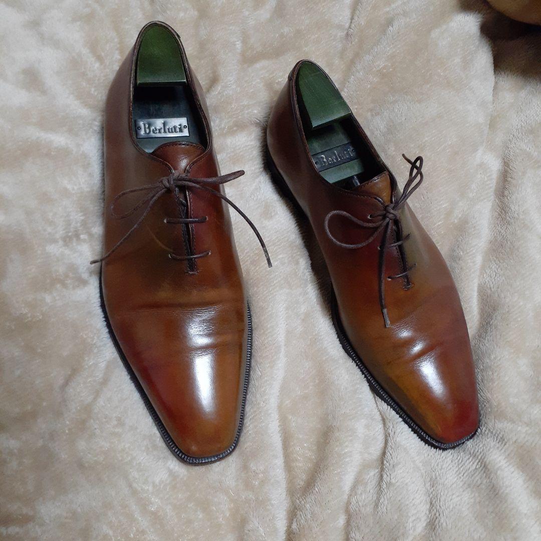 もっちー　ベルルッティ　アレッサンドロ　デムジュールライン　ツリー着き