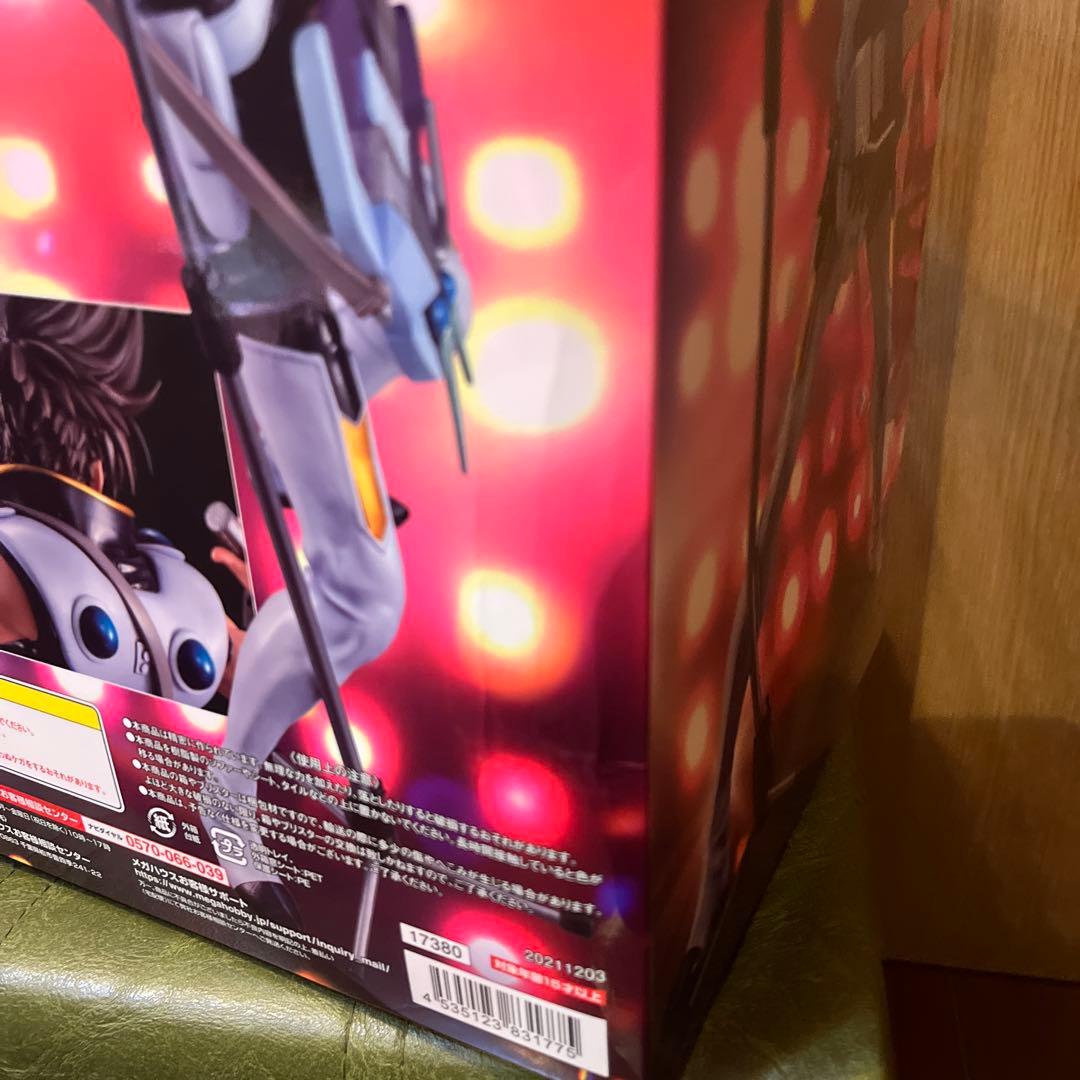 マクロス7　Fire　Bomber 熱気バサラ　フィギュア