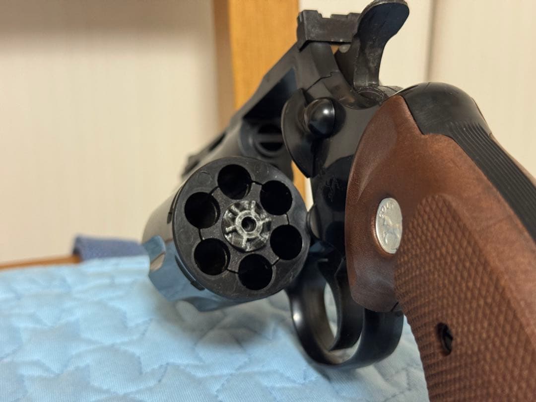 MGC ポリスパイソン　モデルガン　4インチ