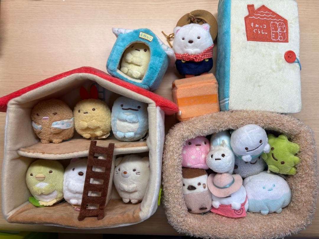 すみっコぐらしてのりぬいぐるみセットと収納ボックス