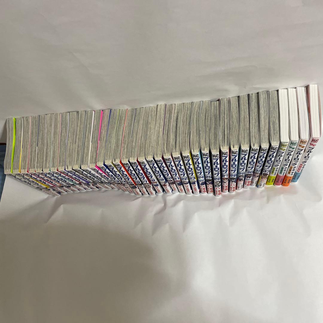 ブルーロック　1〜33巻　グッズ　小説4冊