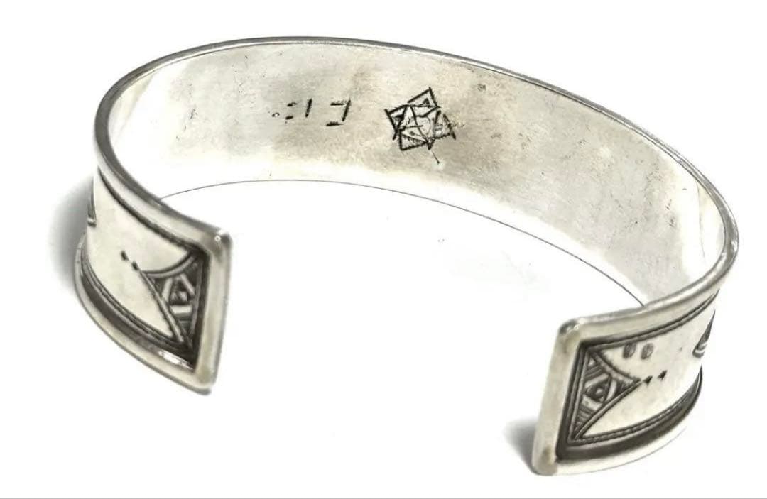 トゥアレグ族　ハンドメイド　シルバーブレスレット