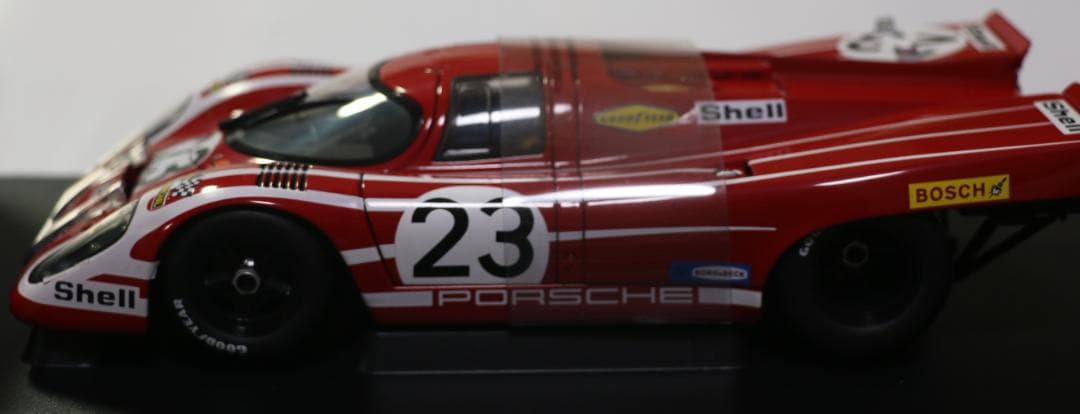 オートアート製 ポルシェ９１７　１９７０ル・マン優勝車　1/18 　中古品