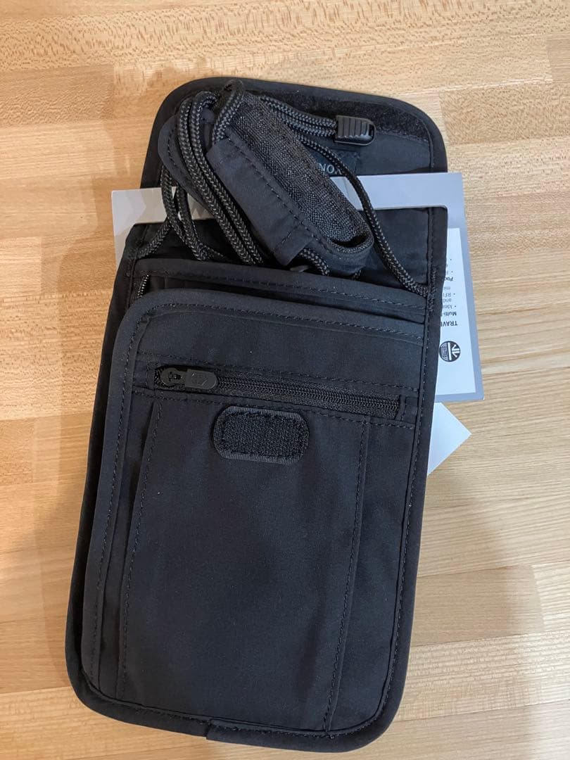 Victorinox RFID保護セキュリティポーチ