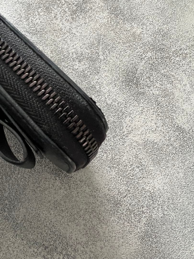 フェラガモ財布　ブラックレザーリボンケース