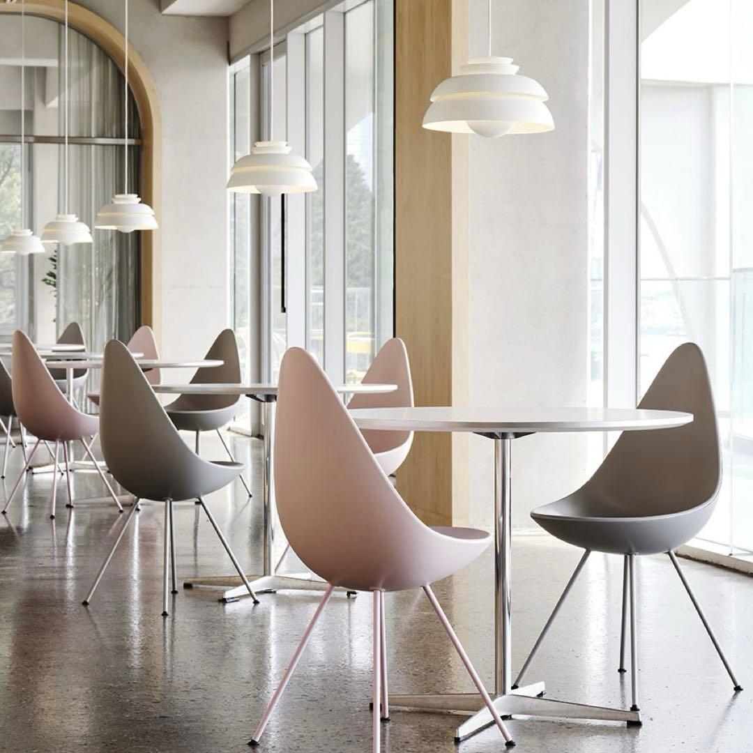 ア*イ様 Fritz Hansen ホワイト円形テーブル