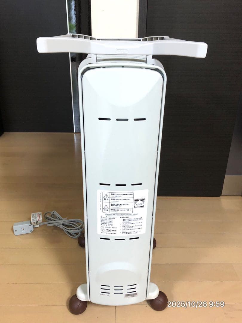 【ほぼ未使用】DeLonghi JR0812 BR オイルヒーター ハンガー付