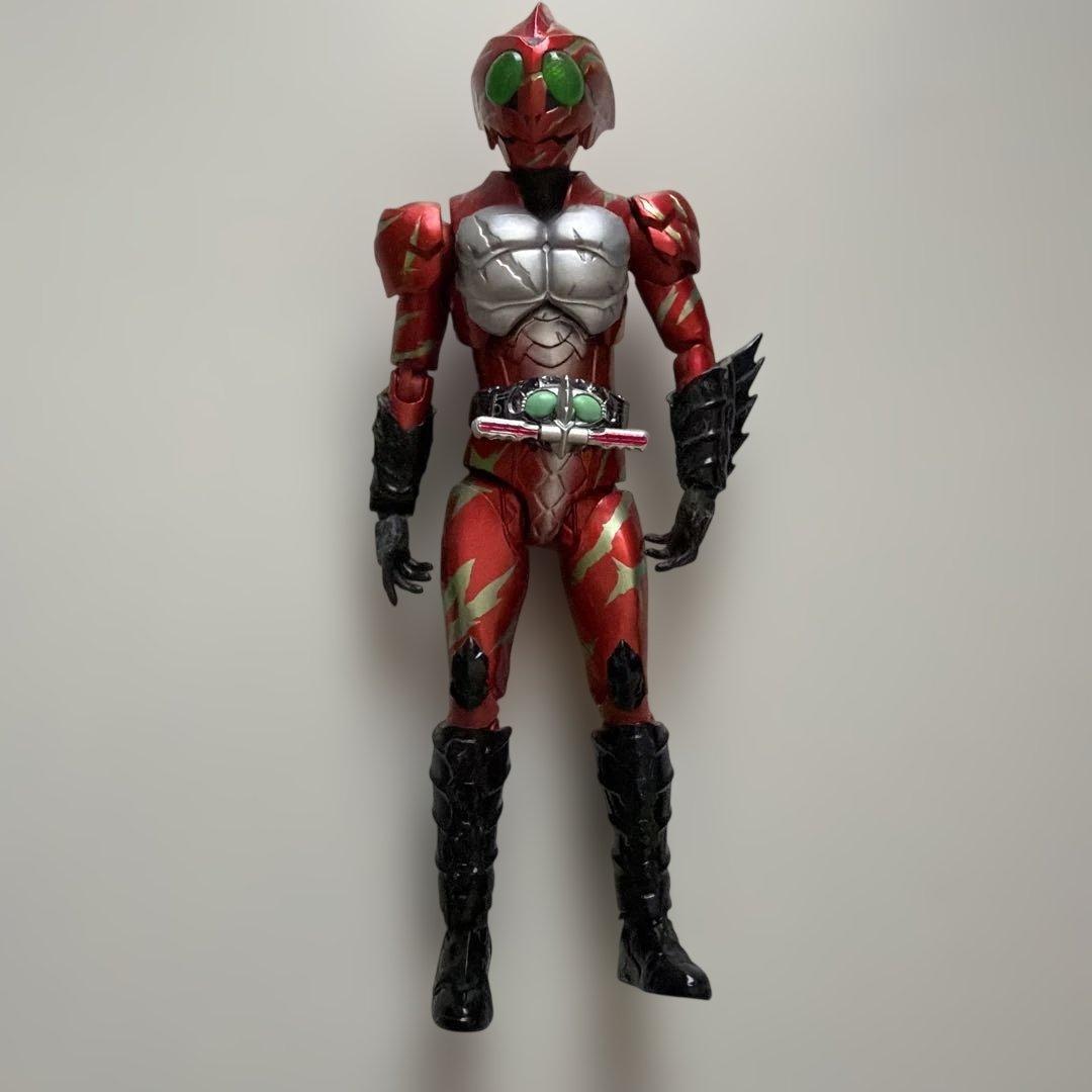 SHフィギュアーツ 仮面ライダーアマゾンズ　アマゾンオメガ、アマゾンアルファ