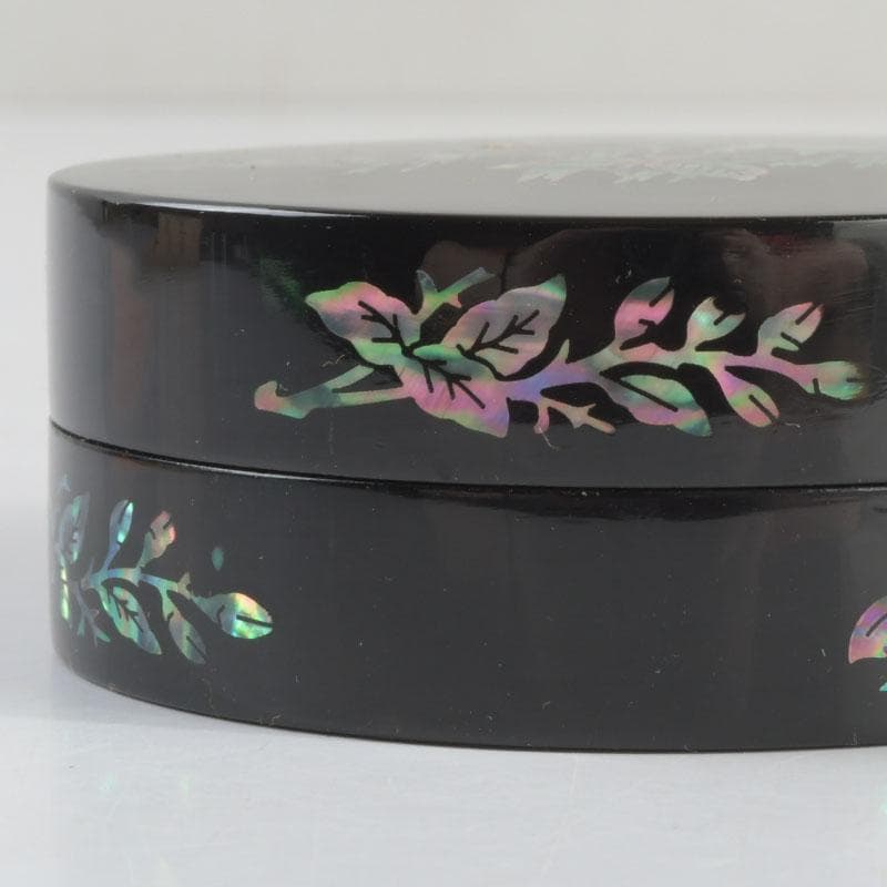 茶道具　南山谷俊成作　乾漆　蓬莱漆器　樹齢香合　共箱　V　9484