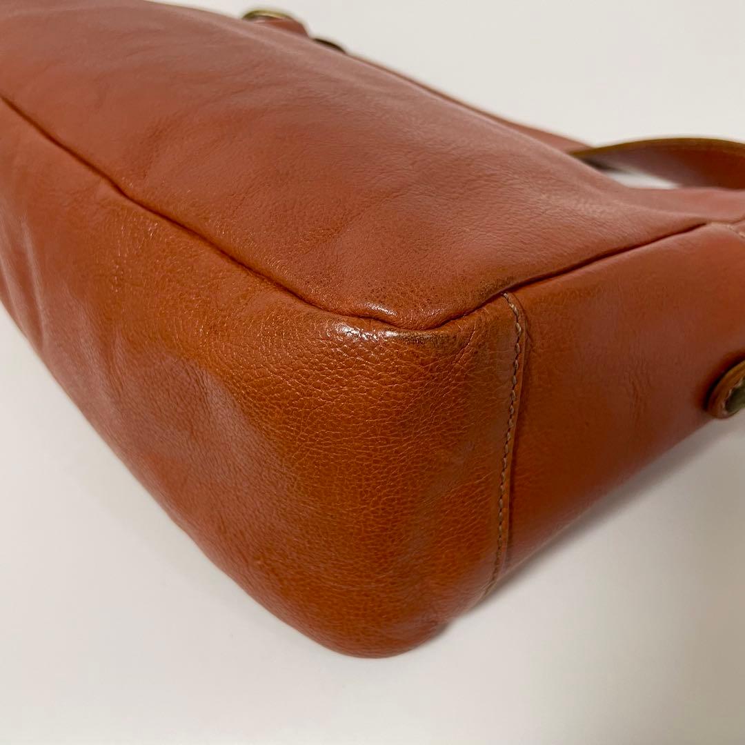 【24時間以内発送】イルビゾンテ　ショルダーバック　レザー