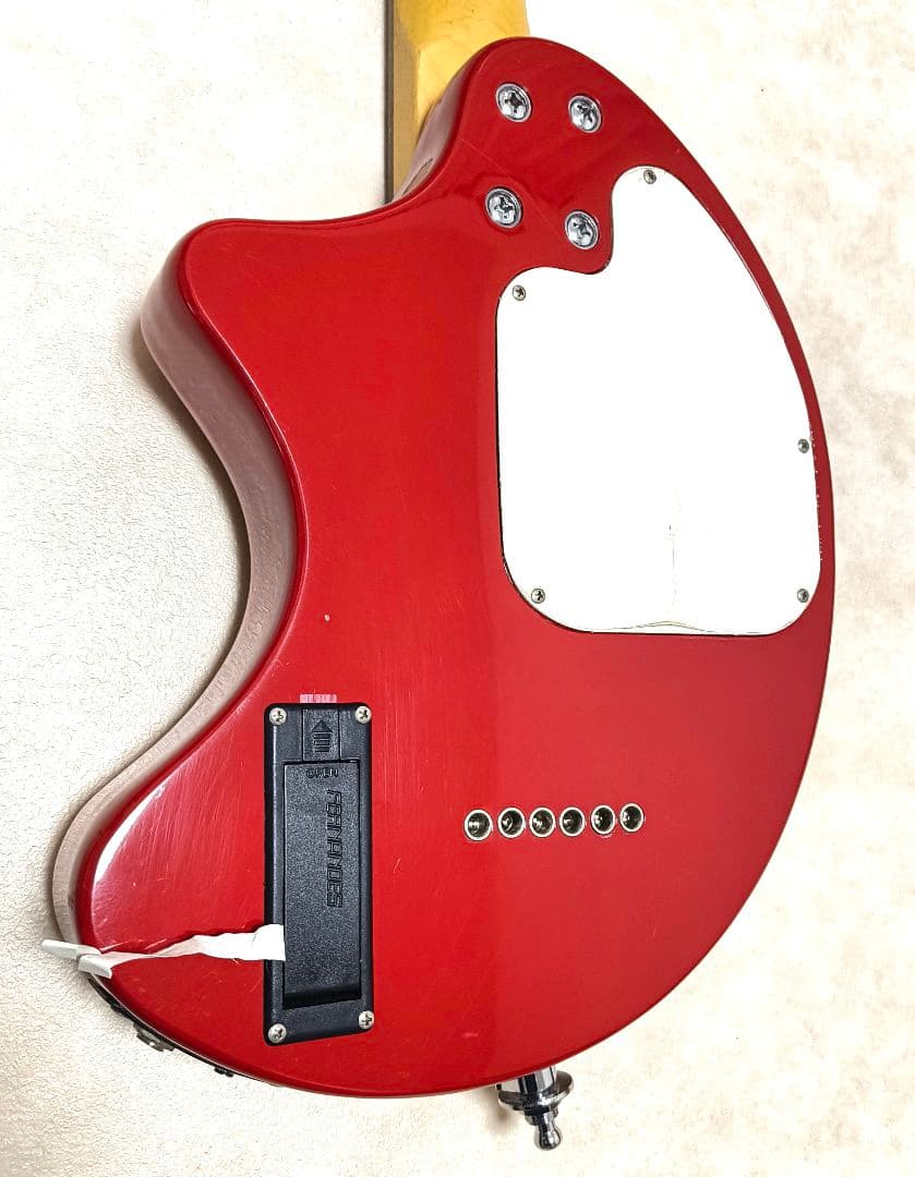 【美品】ZO-3 レッド アンプ内蔵ミニギター 専用ケース付 ロックピン付