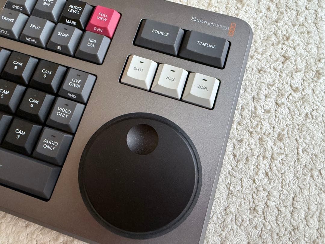 DaVinci Resolve Speed Editor 専用コントローラー