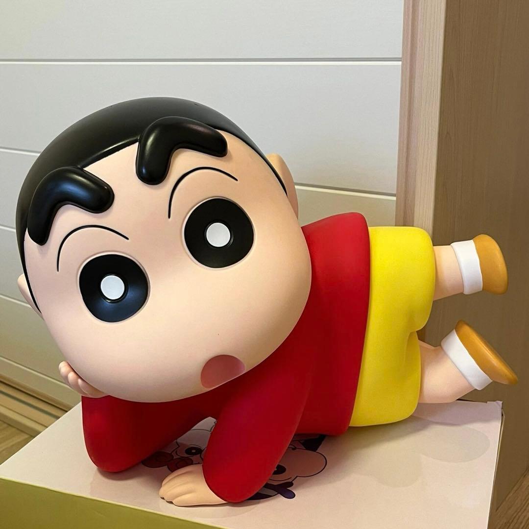 しんちゃん 寝そべりフィギュア 約36cm