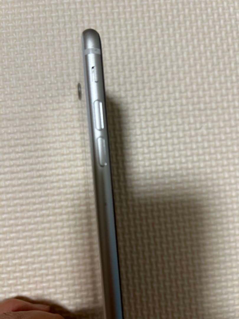 る*ち様 Apple iPhone se3 ホワイト 本体　SIMフリー