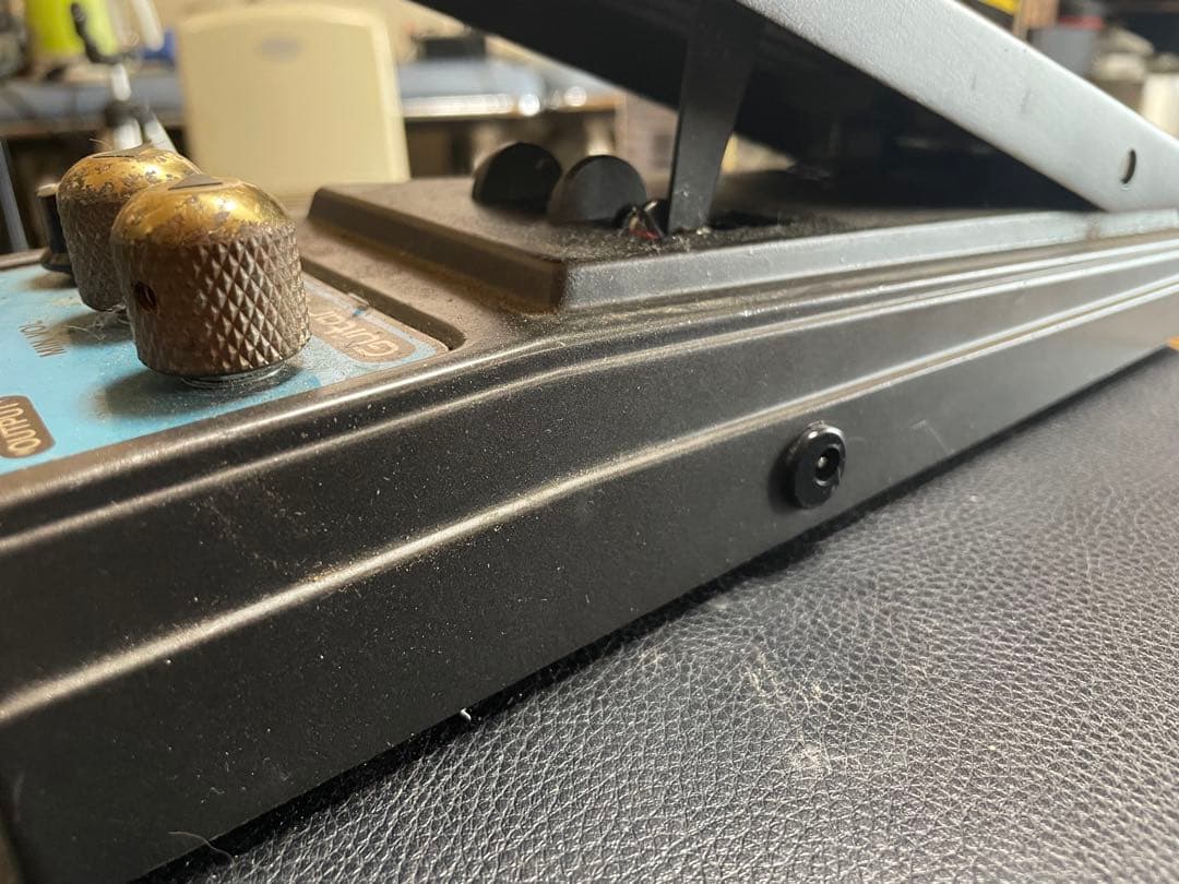 Fuzz face回路入りBOSS FV-100 ギターボリュームペダル