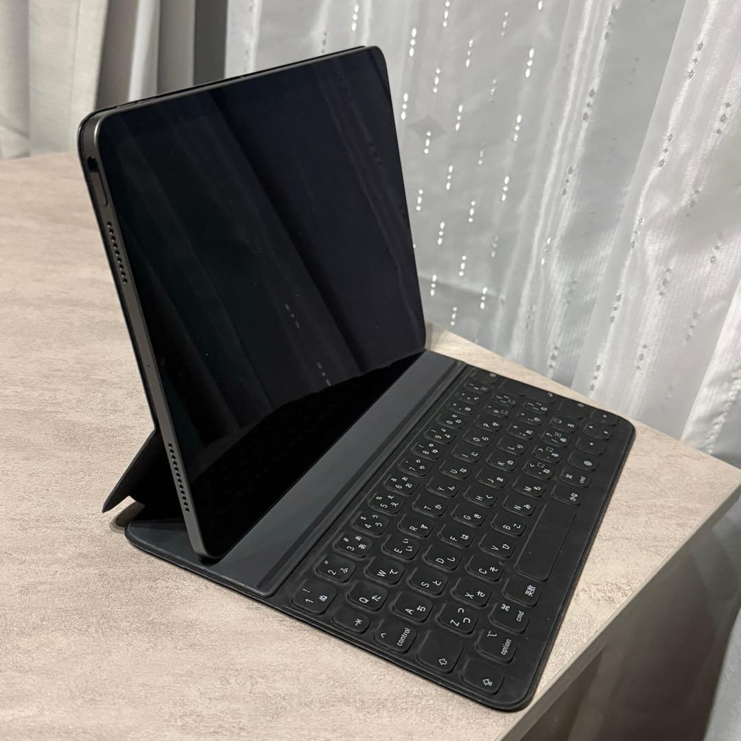 IPad Air 第5世代 256G WiFi smart keyboard付き