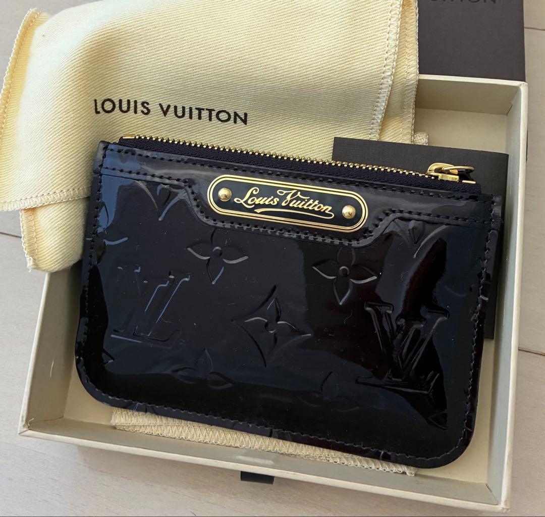 Louis Vuitton ヴェルニ　ポシェットクレNNケース
