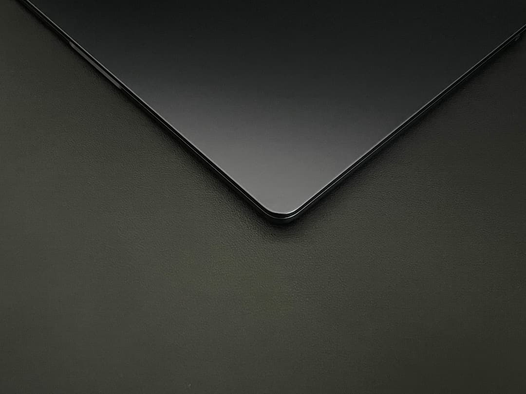 【美品】MacBook Air （M2, 2022）13.6㌅ ミッドナイト