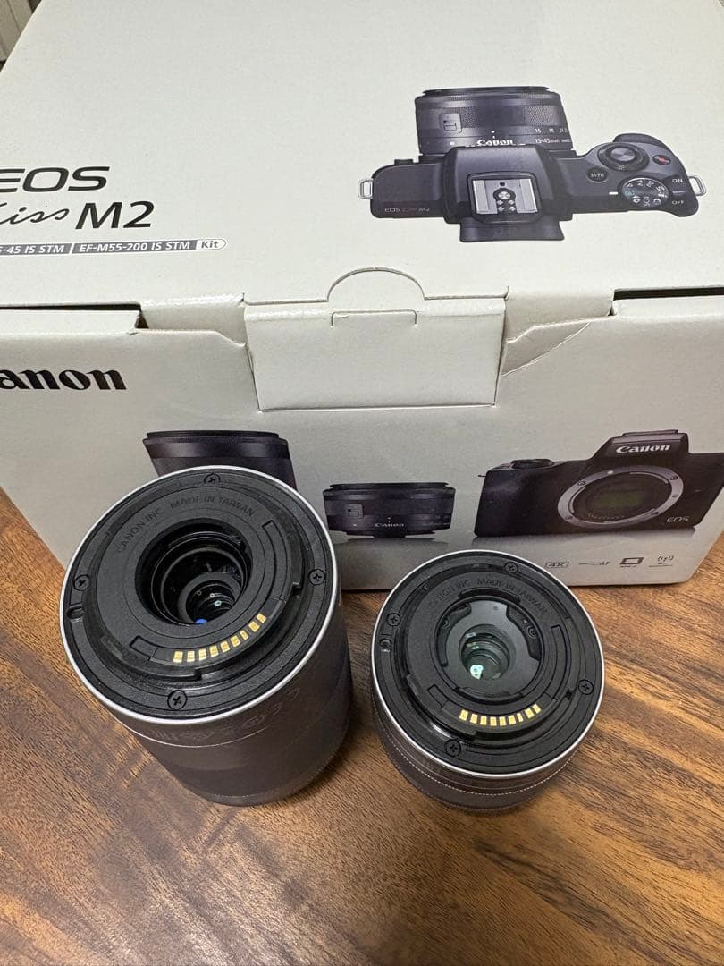Canon EOS Kiss M2 ダブルズームキット ホワイト
