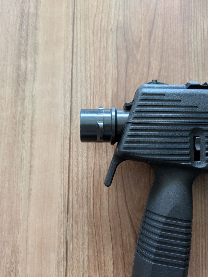 KSC(ケーエスシー) MP9 GBB ＆ 専用サプレッサー