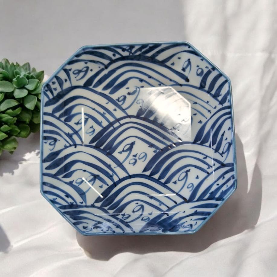 希少 源右衛門窯 青と白の波模様 八角形陶器皿 木箱付き
