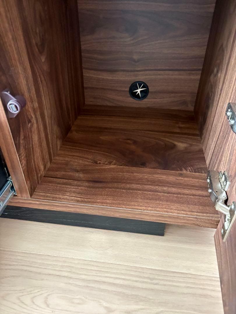 美品 送料込 136cm ロウヤ LOWYA テレビ台 テレビボード