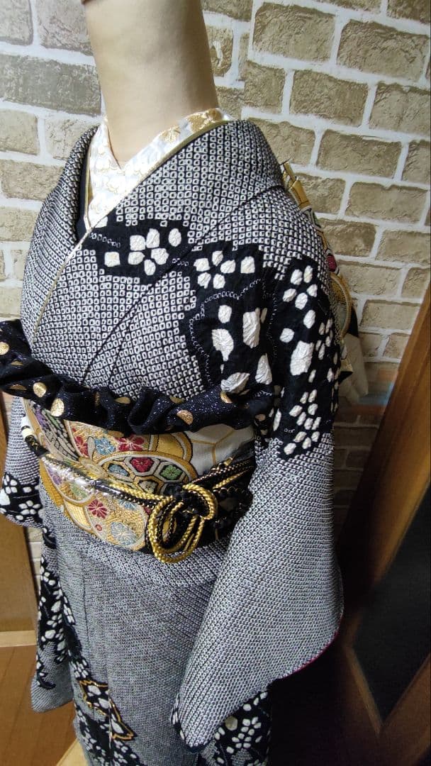 ❴香❵　振袖　フルセット　成人式　金糸　黒総絞り