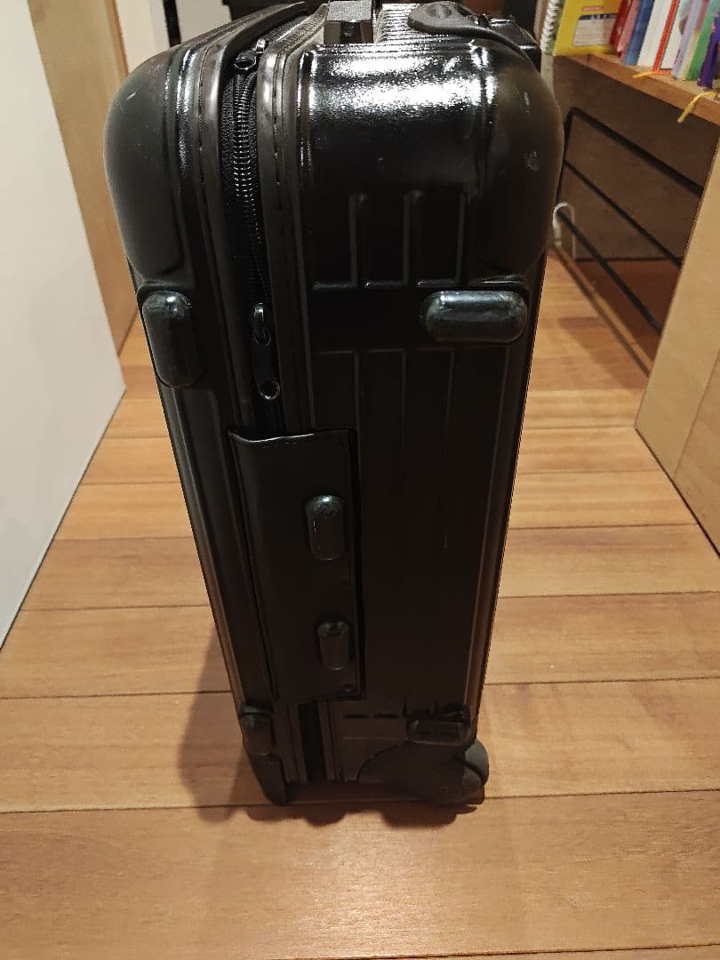 RIMOWA サルサ 黒 32l 33 35 機内持ち込みサイズリモワ