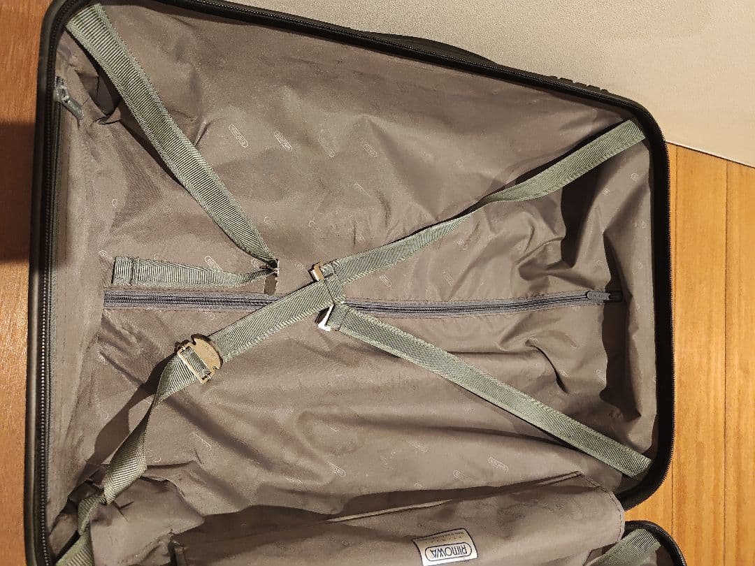 RIMOWA サルサ 黒 32l 33 35 機内持ち込みサイズリモワ