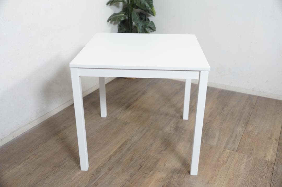 【新品・未使用】　ダイニングテーブル　75×75　ホワイト
