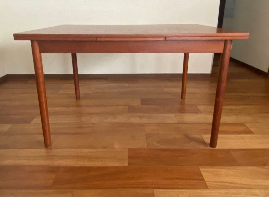 【送料込】【難あり】北欧ビンテージのテーブル