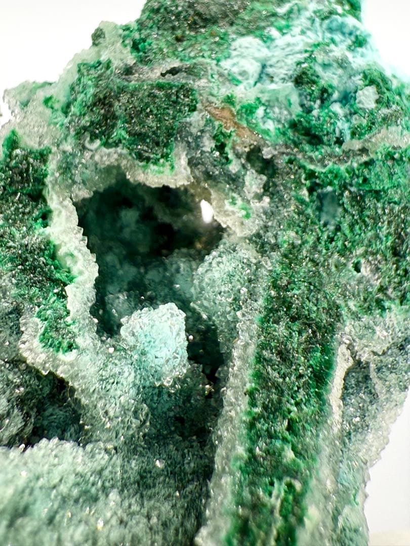 マラカイトクォーツ　ドゥルージー　原石　鉱物標本　天然石　水晶　孔雀石