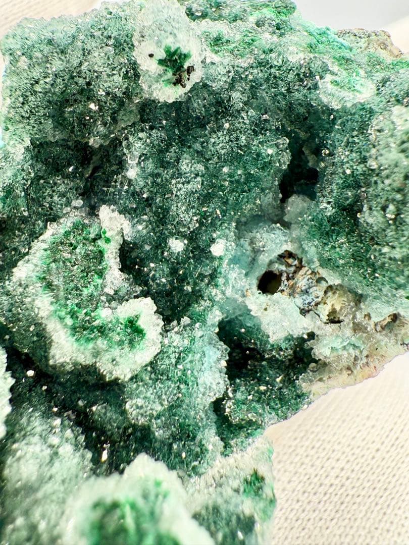 マラカイトクォーツ　ドゥルージー　原石　鉱物標本　天然石　水晶　孔雀石