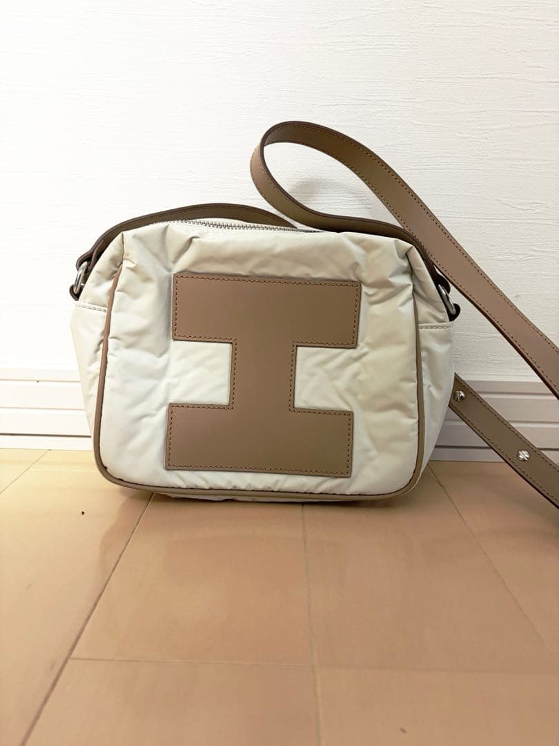 美品 IACUCCI イアクッチ ナイロン レザー ショルダーバッグ ホワイト