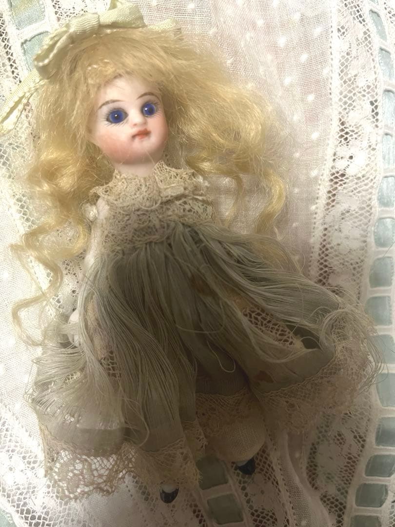 期間限定お値下げ　フレンチミニョネット　アンティーク　ドール　ビスクドール