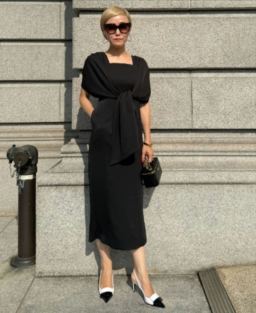 極美品✨JENNE　ショルダーベールドレス　希少L　ブラック