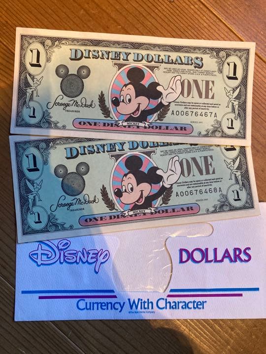 ディズニーランドカリフォルニアのドル